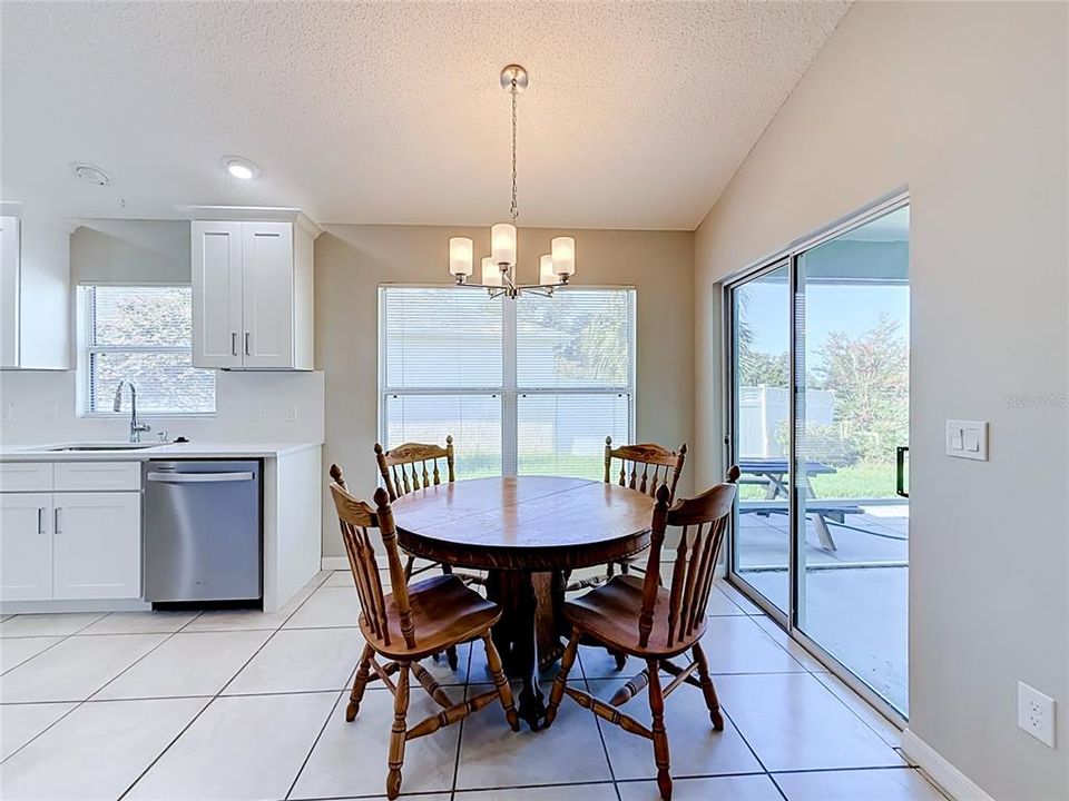 Activo con contrato: $399,900 (3 camas, 2 baños, 1612 Pies cuadrados)