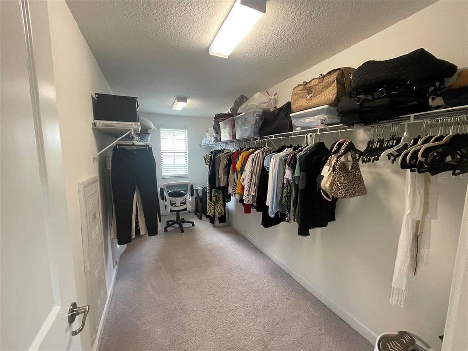 В аренду: $2,995 (4 спален, 2 ванн, 2334 Квадратных фут)