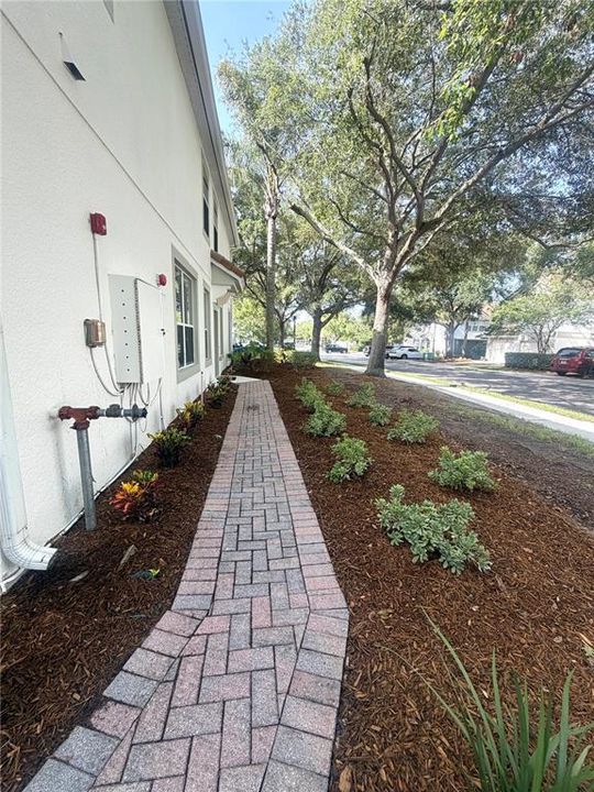 For Rent: $2,499 (3 beds, 2 baths, 1668 Square Feet)