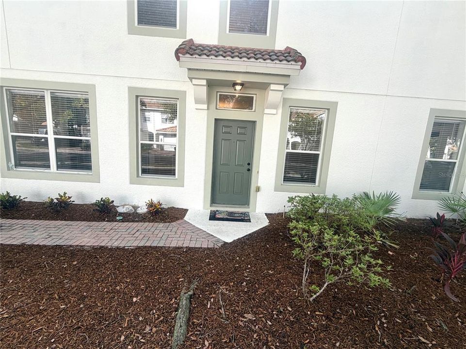 For Rent: $2,499 (3 beds, 2 baths, 1668 Square Feet)