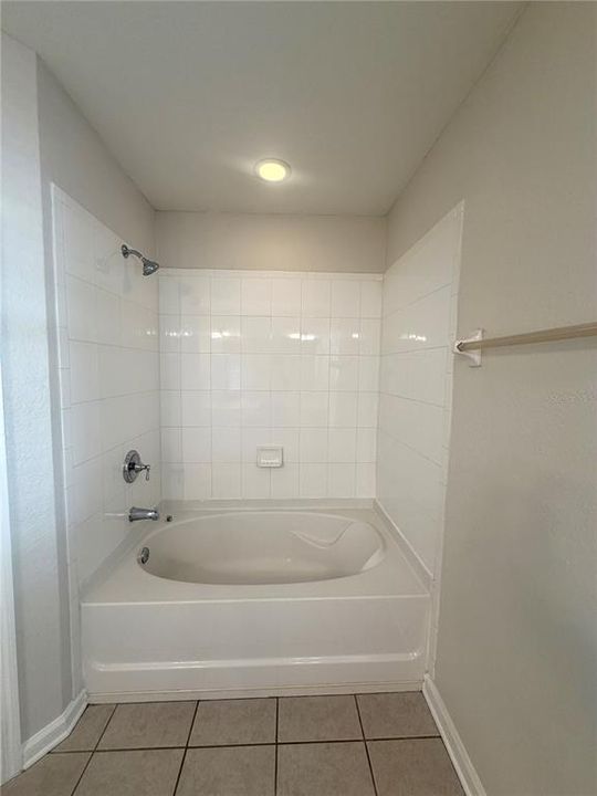 For Rent: $2,499 (3 beds, 2 baths, 1668 Square Feet)