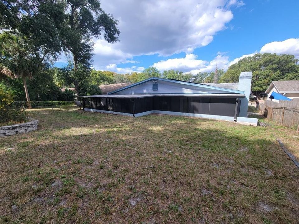 En Venta: $285,000 (4 camas, 3 baños, 2228 Pies cuadrados)