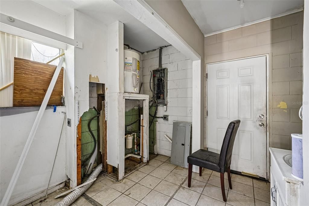 На продажу: $150,000 (3 спален, 2 ванн, 1248 Квадратных фут)