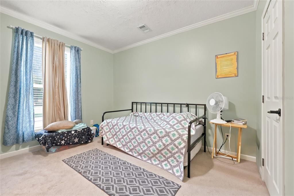 For Sale: $380,000 (4 beds, 3 baths, 2596 Square Feet)