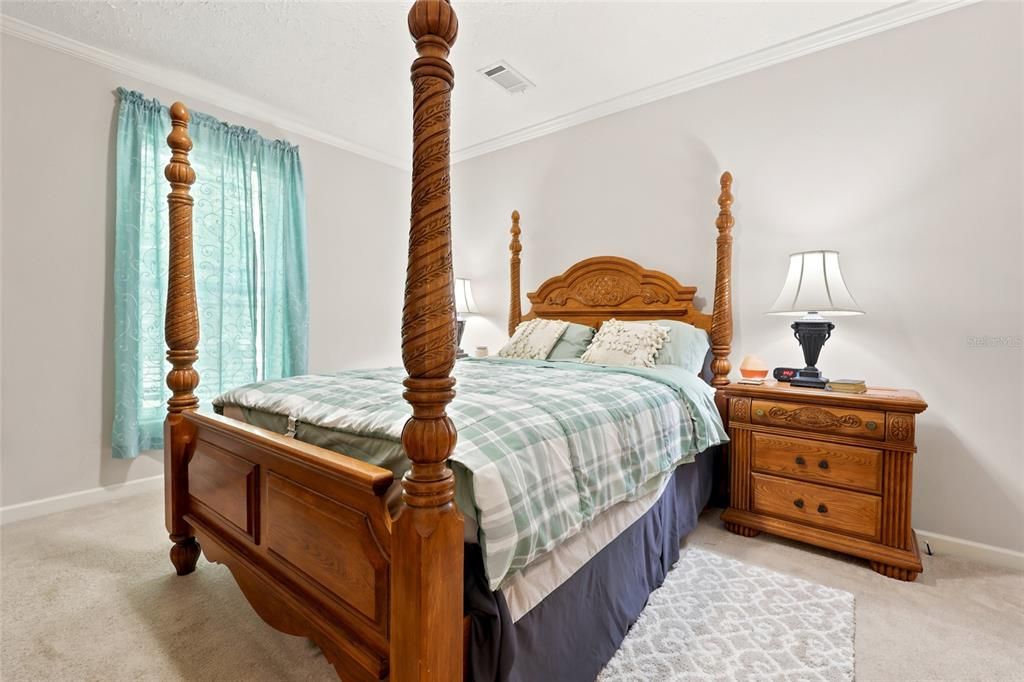 For Sale: $380,000 (4 beds, 3 baths, 2596 Square Feet)