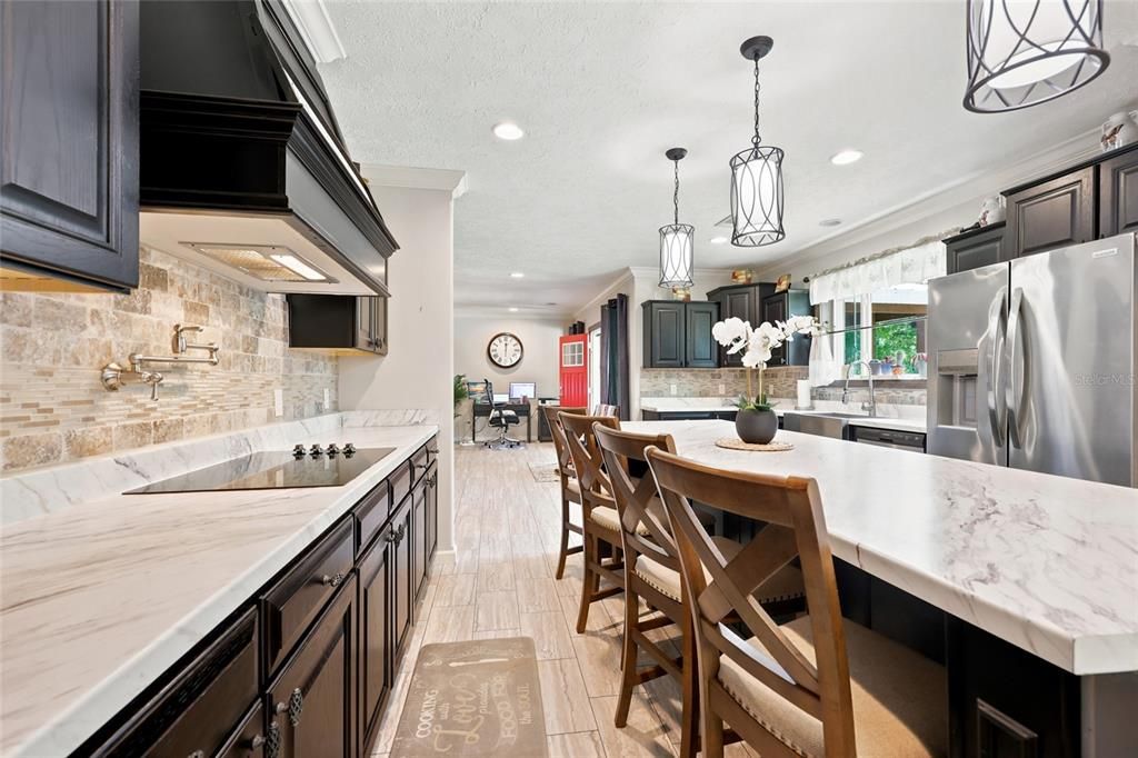 For Sale: $380,000 (4 beds, 3 baths, 2596 Square Feet)