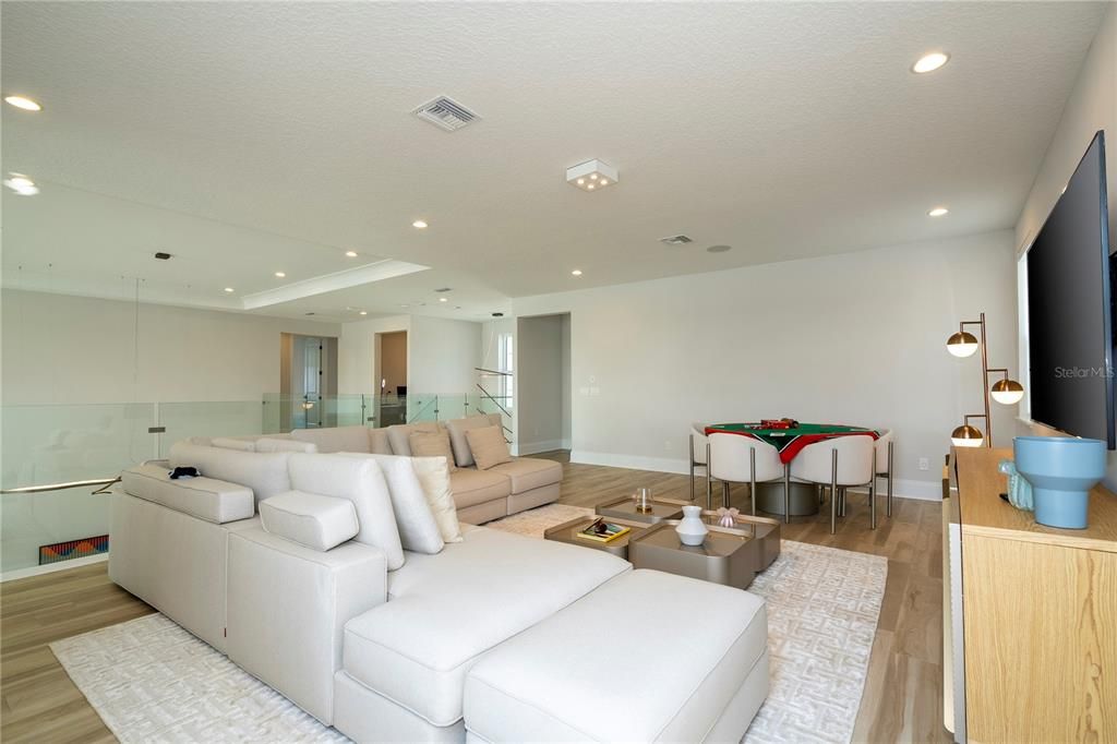 En Venta: $2,760,000 (5 camas, 4 baños, 4423 Pies cuadrados)