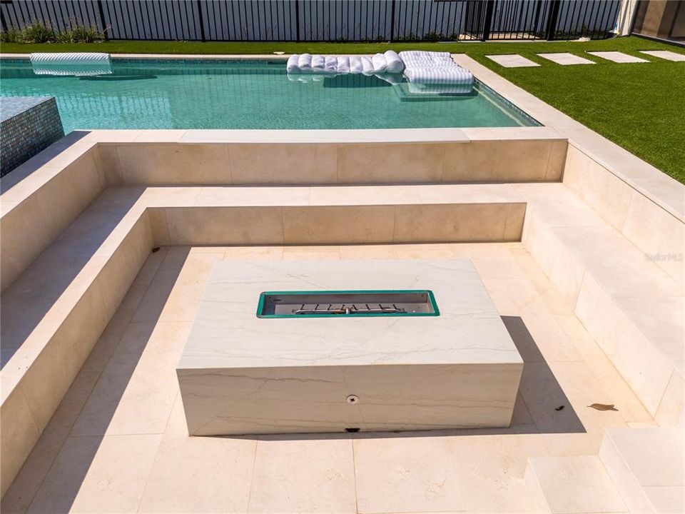 En Venta: $2,760,000 (5 camas, 4 baños, 4423 Pies cuadrados)