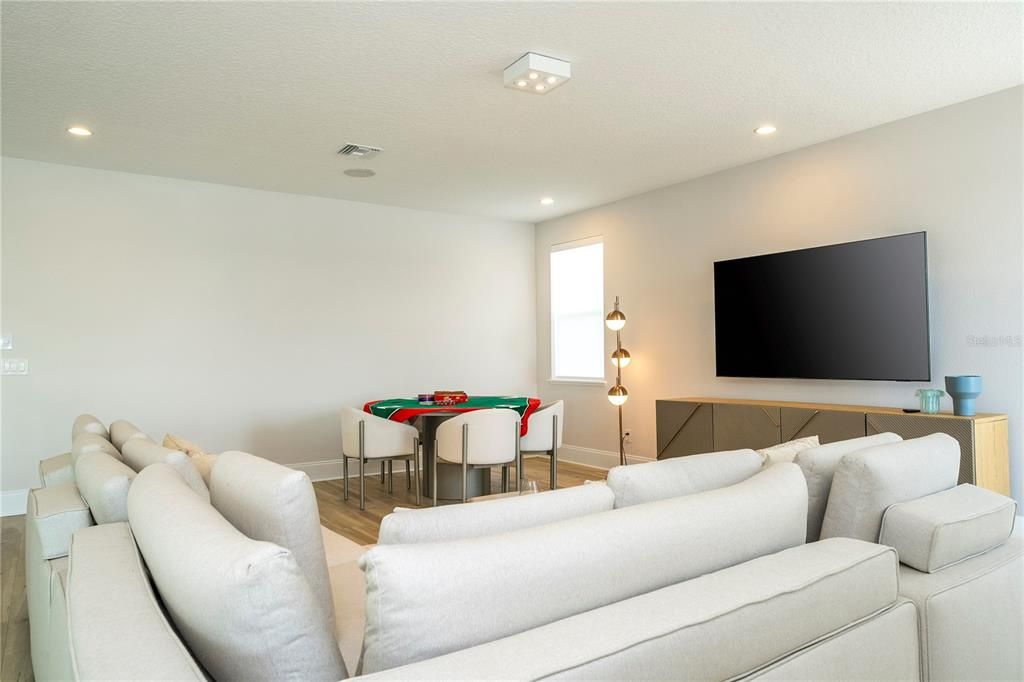 En Venta: $2,760,000 (5 camas, 4 baños, 4423 Pies cuadrados)