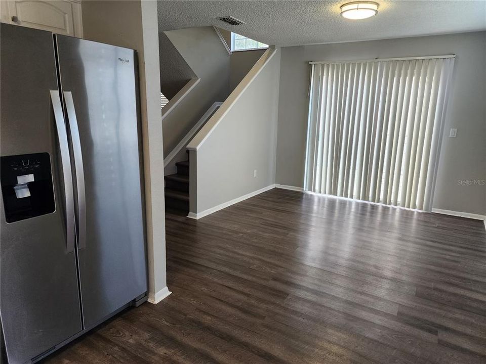 В аренду: $2,275 (3 спален, 2 ванн, 1380 Квадратных фут)