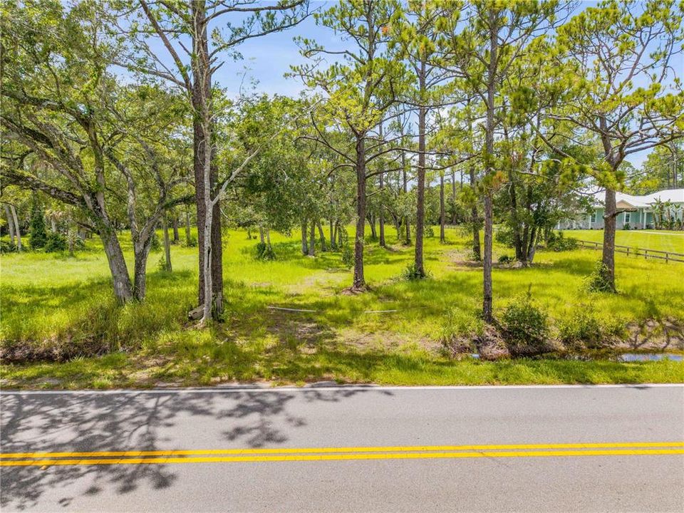 待售: $360,000 (3.12 acres)