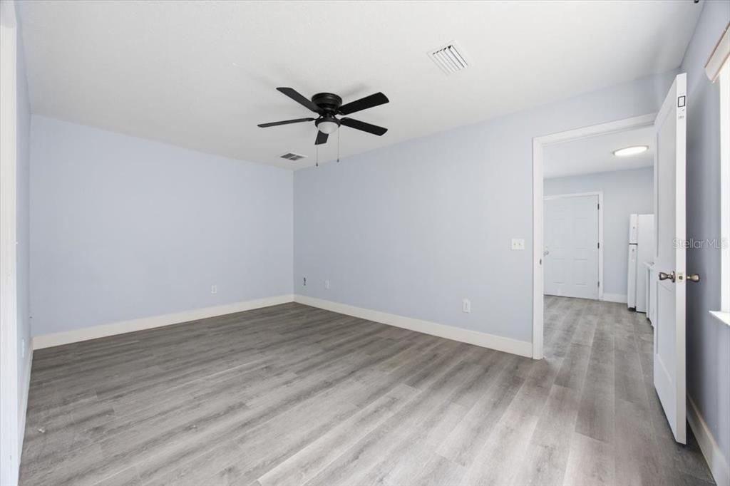В аренду: $1,350 (1 спален, 1 ванн, 800 Квадратных фут)