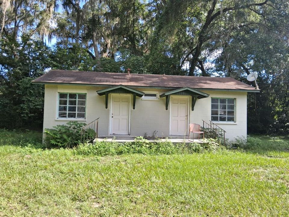 For Sale: $250,000 (5 beds, 4 baths, 2152 Square Feet)