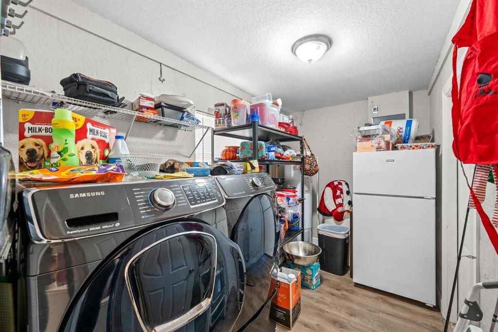 На продажу: $289,900 (3 спален, 2 ванн, 1362 Квадратных фут)