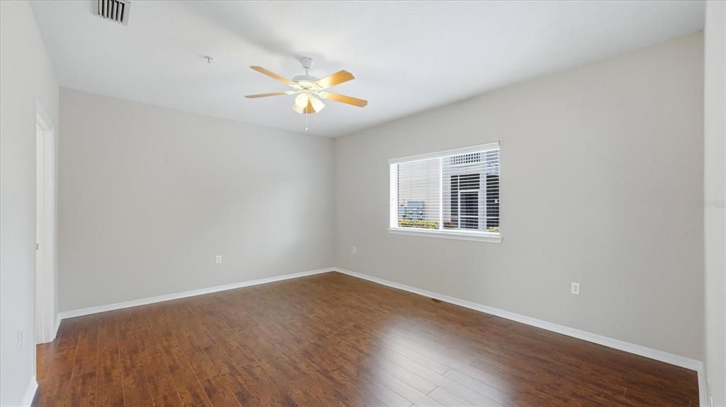 For Sale: $206,000 (3 beds, 2 baths, 1212 Square Feet)
