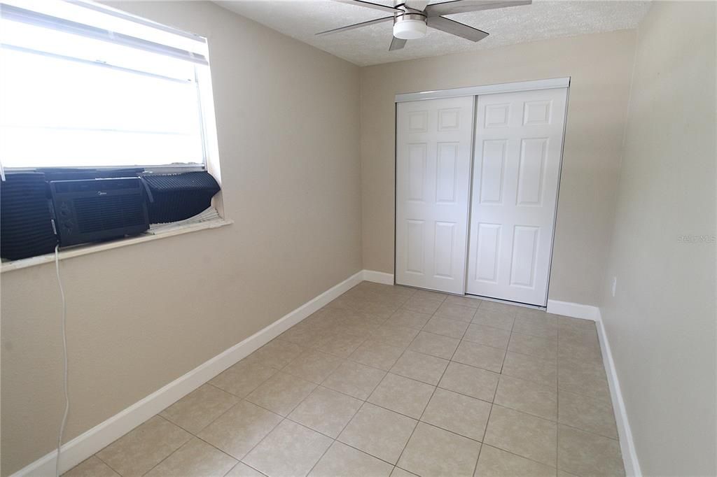 For Rent: $2,175 (2 beds, 1 baths, 1246 Square Feet)
