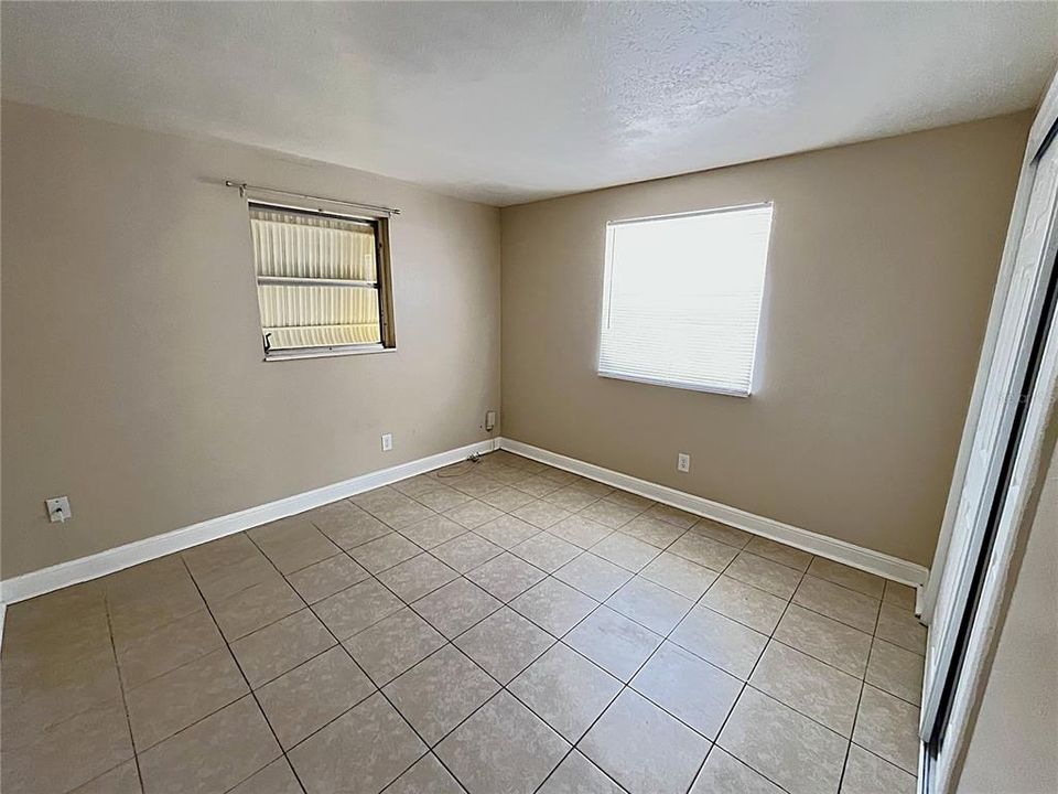 For Rent: $2,175 (2 beds, 1 baths, 1246 Square Feet)