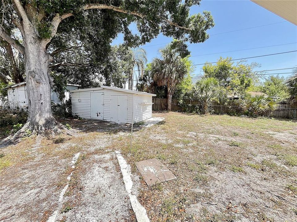 For Rent: $2,175 (2 beds, 1 baths, 1246 Square Feet)