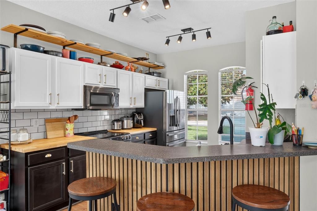 En Venta: $459,000 (5 camas, 3 baños, 2743 Pies cuadrados)