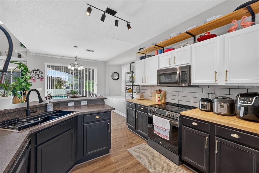 En Venta: $459,000 (5 camas, 3 baños, 2743 Pies cuadrados)