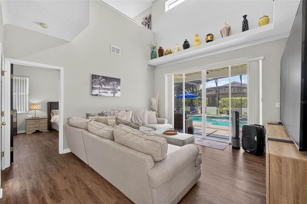 En Venta: $459,000 (5 camas, 3 baños, 2743 Pies cuadrados)
