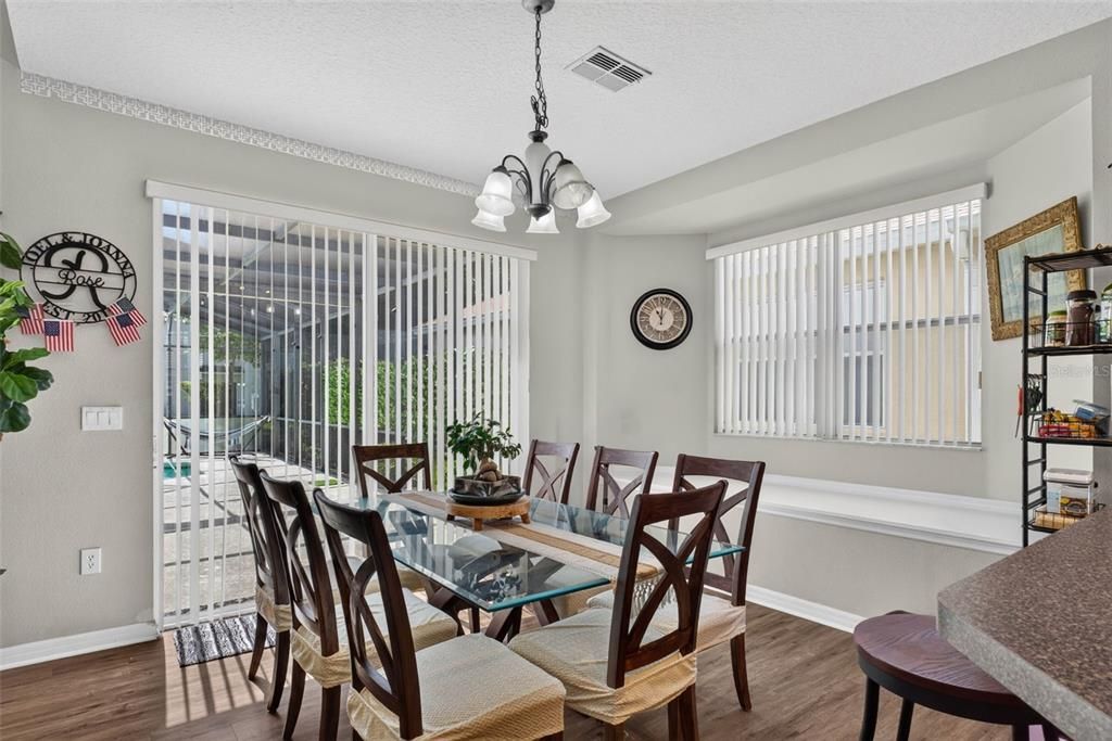 En Venta: $459,000 (5 camas, 3 baños, 2743 Pies cuadrados)