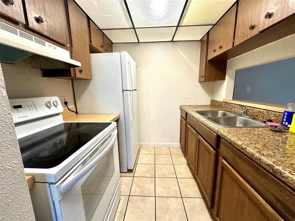 В аренду: $925 (1 спален, 1 ванн, 680 Квадратных фут)