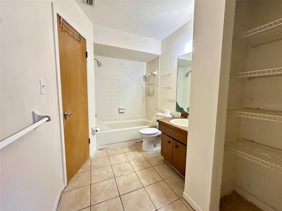 В аренду: $925 (1 спален, 1 ванн, 680 Квадратных фут)
