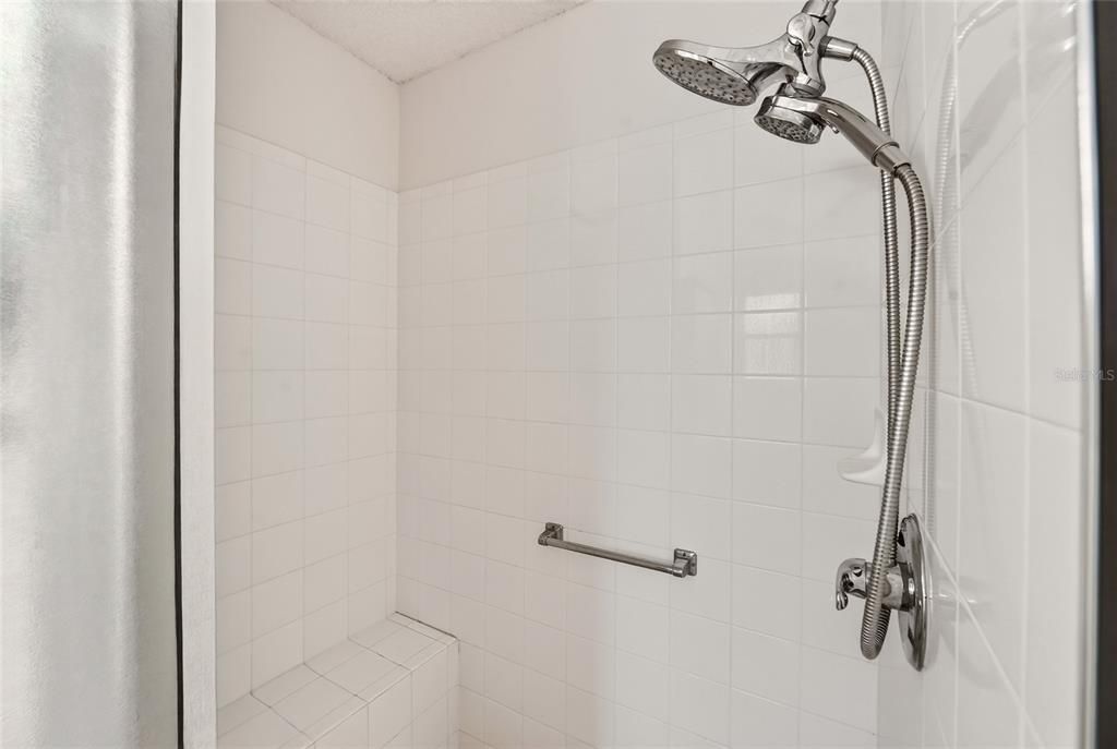 For Sale: $399,000 (3 beds, 2 baths, 1572 Square Feet)