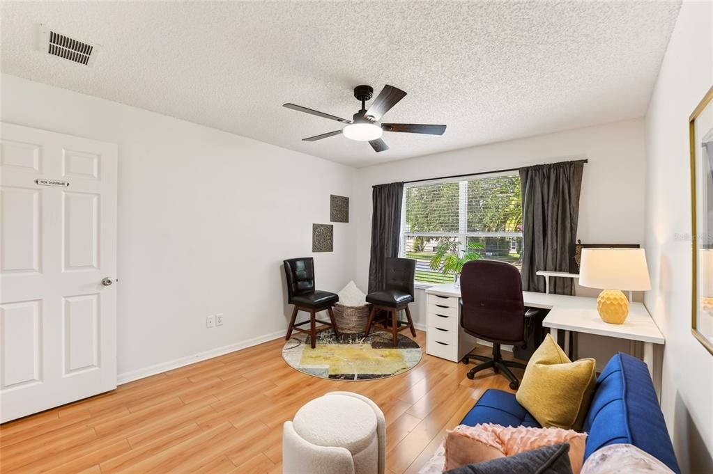For Sale: $399,000 (3 beds, 2 baths, 1572 Square Feet)