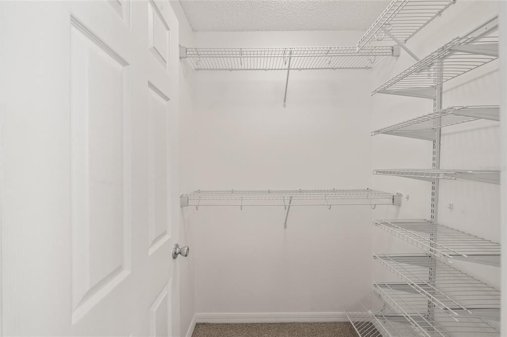 For Sale: $399,000 (3 beds, 2 baths, 1572 Square Feet)