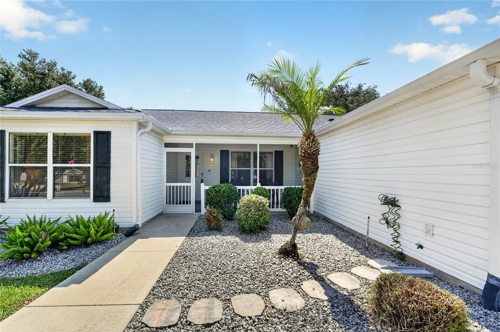 For Sale: $399,000 (3 beds, 2 baths, 1572 Square Feet)