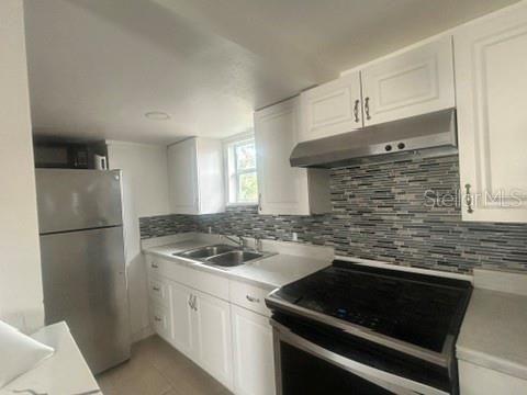 For Rent: $1,700 (1 beds, 1 baths, 1363 Square Feet)