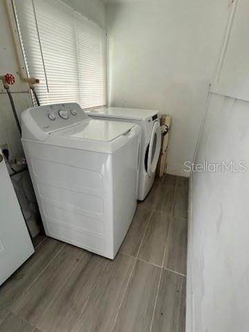For Rent: $1,700 (1 beds, 1 baths, 1363 Square Feet)