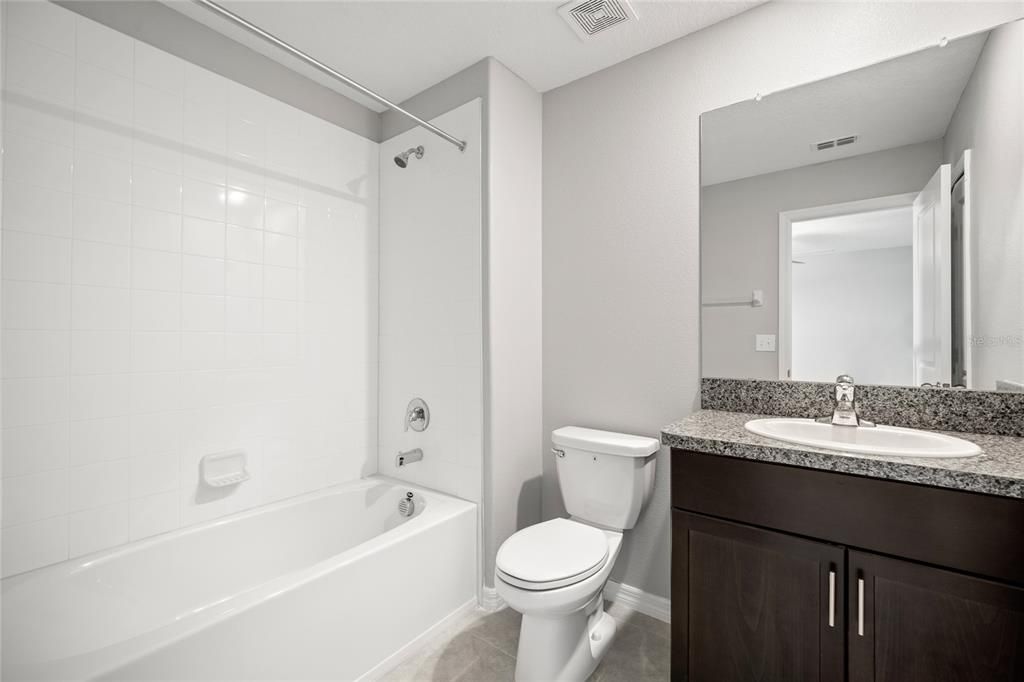 В аренду: $3,400 (5 спален, 4 ванн, 3362 Квадратных фут)