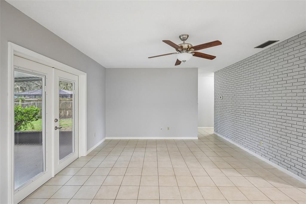En Venta: $379,895 (3 camas, 2 baños, 1605 Pies cuadrados)