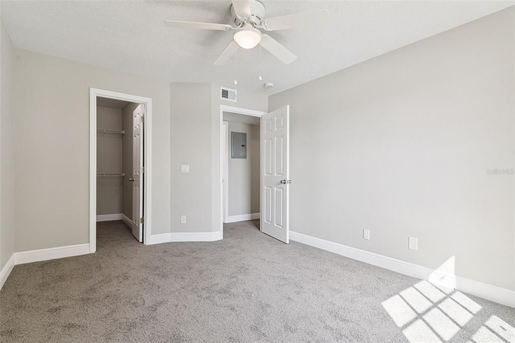 For Rent: $1,195 (1 beds, 1 baths, 673 Square Feet)