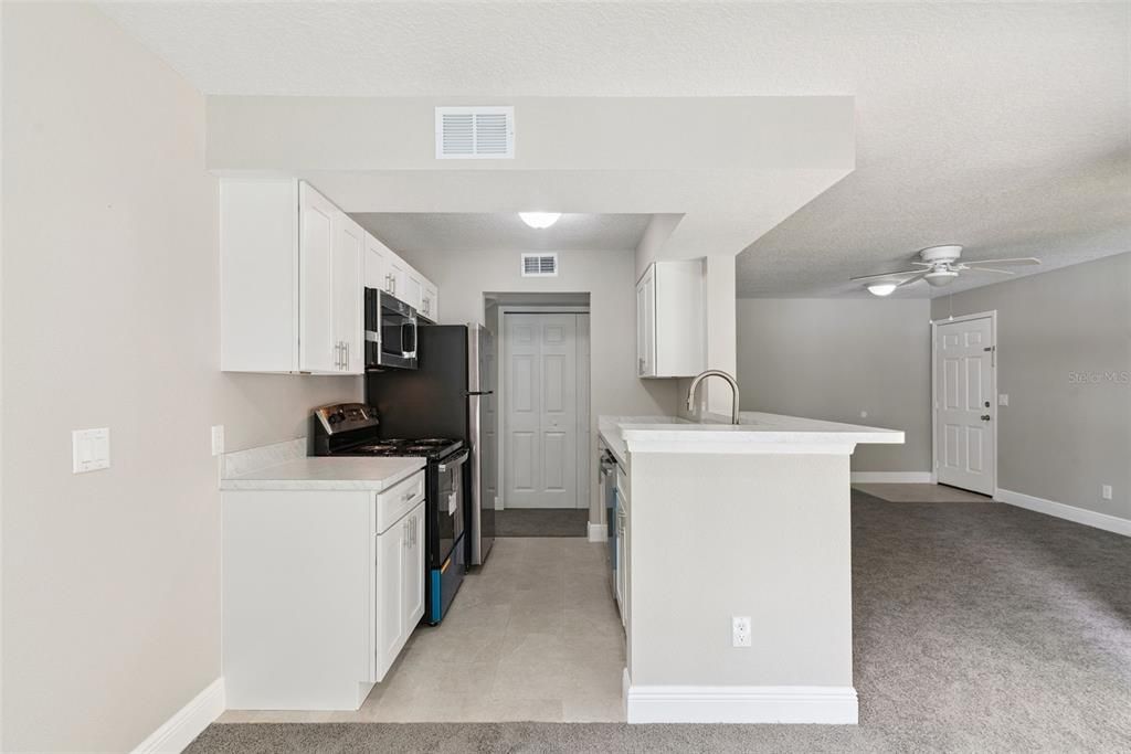 For Rent: $1,195 (1 beds, 1 baths, 673 Square Feet)