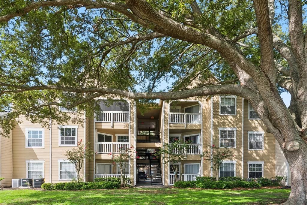 For Rent: $1,195 (1 beds, 1 baths, 673 Square Feet)