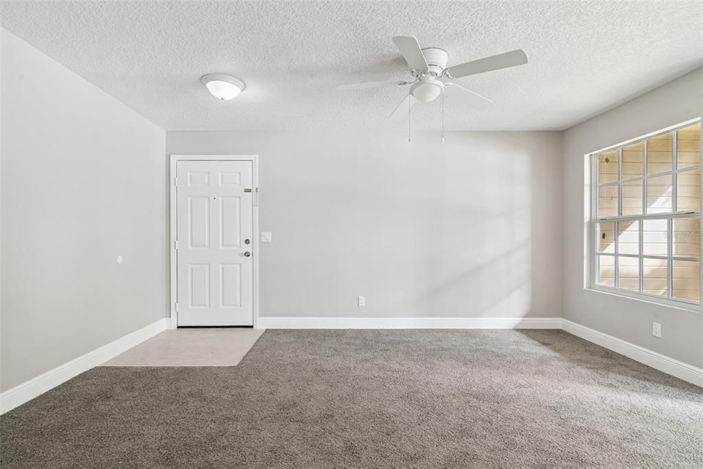 For Rent: $1,195 (1 beds, 1 baths, 673 Square Feet)
