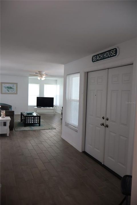 En Venta: $279,000 (3 camas, 2 baños, 1686 Pies cuadrados)