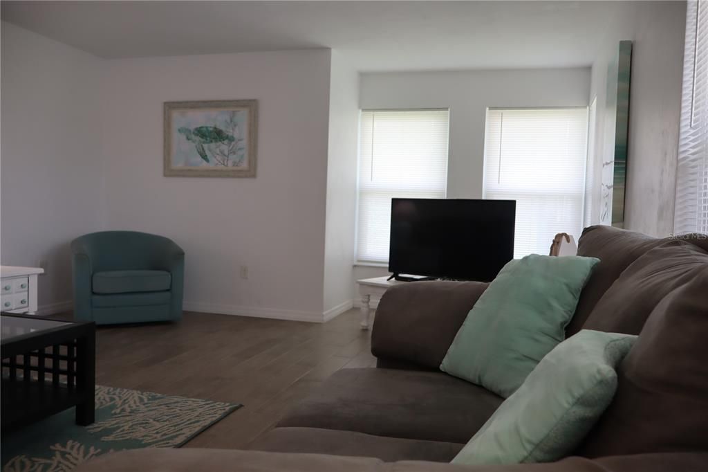 En Venta: $279,000 (3 camas, 2 baños, 1686 Pies cuadrados)