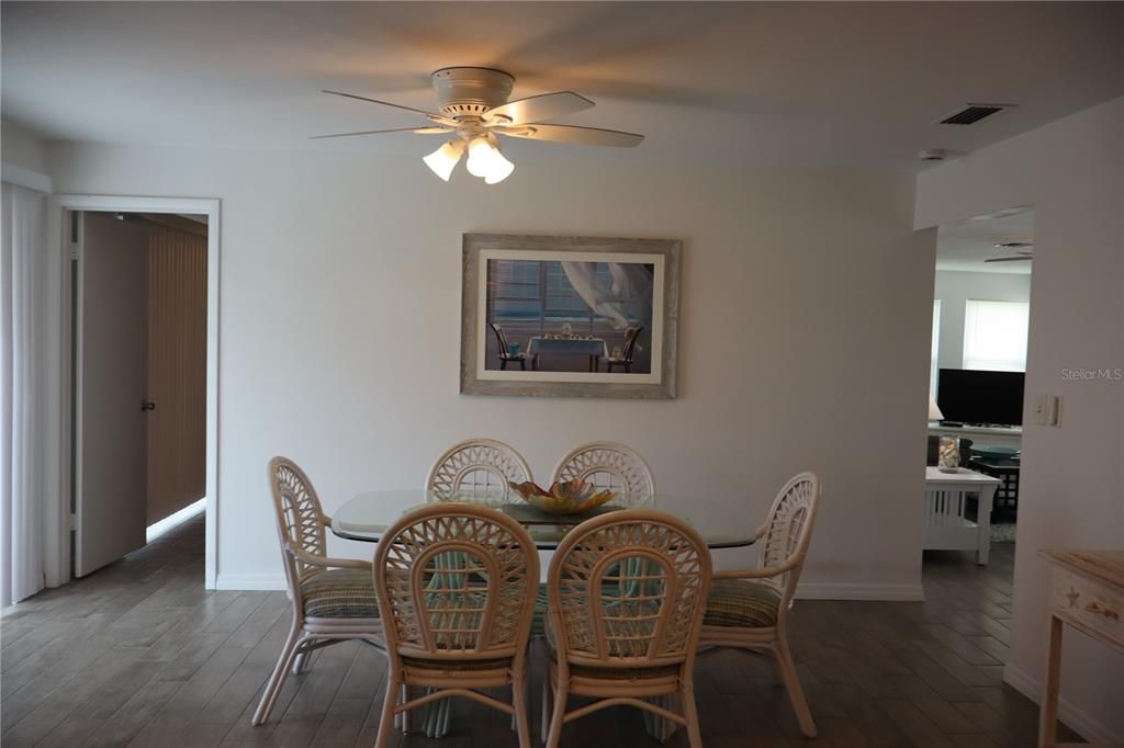 En Venta: $279,000 (3 camas, 2 baños, 1686 Pies cuadrados)