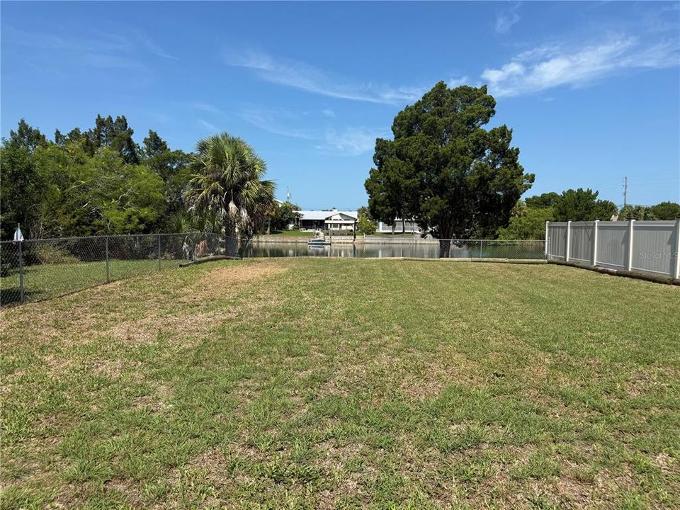 For Sale: $90,000 (0.11 acres)
