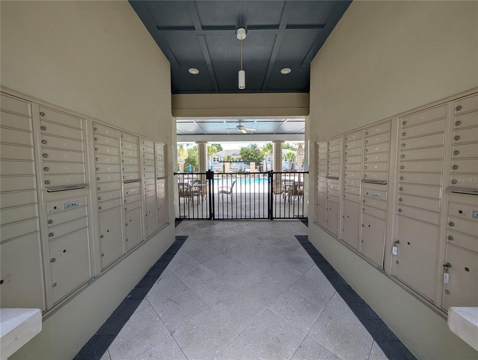 For Rent: $2,800 (3 beds, 2 baths, 1961 Square Feet)