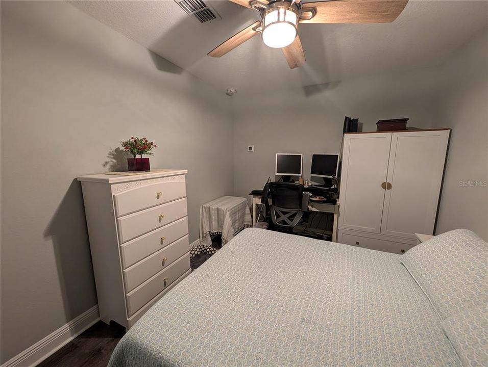 For Rent: $2,800 (3 beds, 2 baths, 1961 Square Feet)
