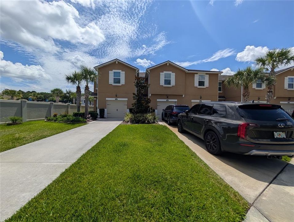 For Rent: $2,800 (3 beds, 2 baths, 1961 Square Feet)