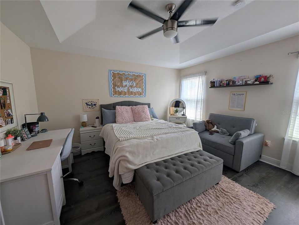 For Rent: $2,800 (3 beds, 2 baths, 1961 Square Feet)