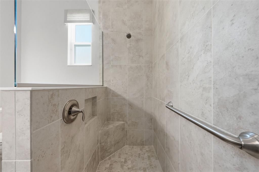 На продажу: $569,900 (3 спален, 2 ванн, 2285 Квадратных фут)