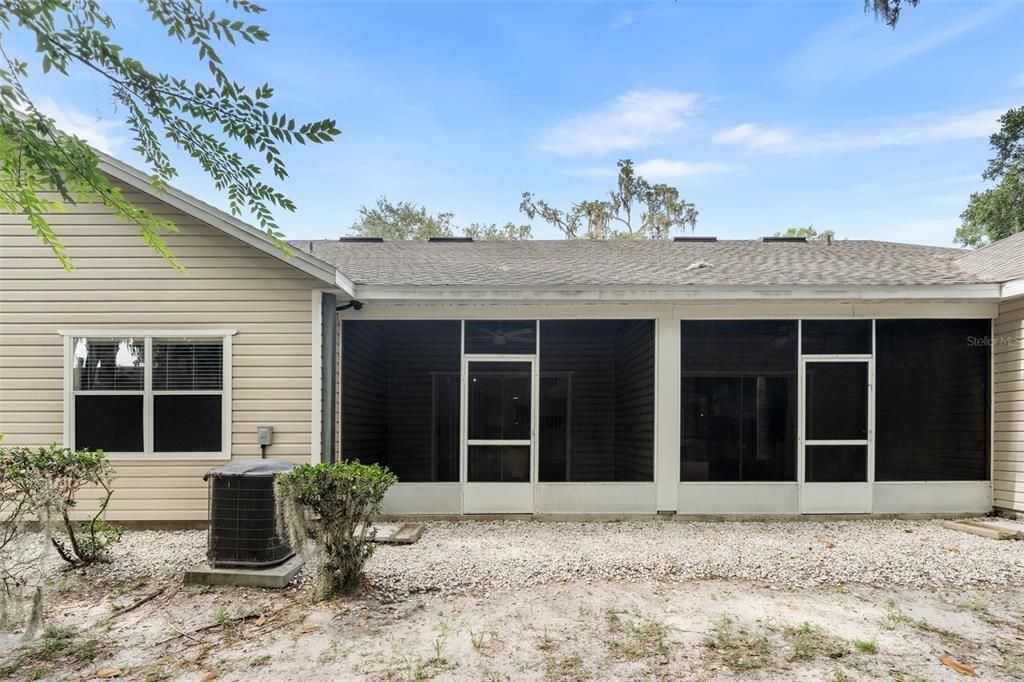 For Sale: $205,000 (2 beds, 2 baths, 1134 Square Feet)